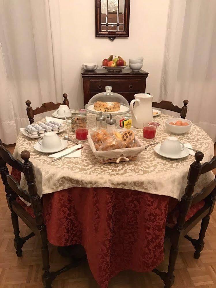 Le Due Corone Bed & Breakfast Venesia Bagian luar foto