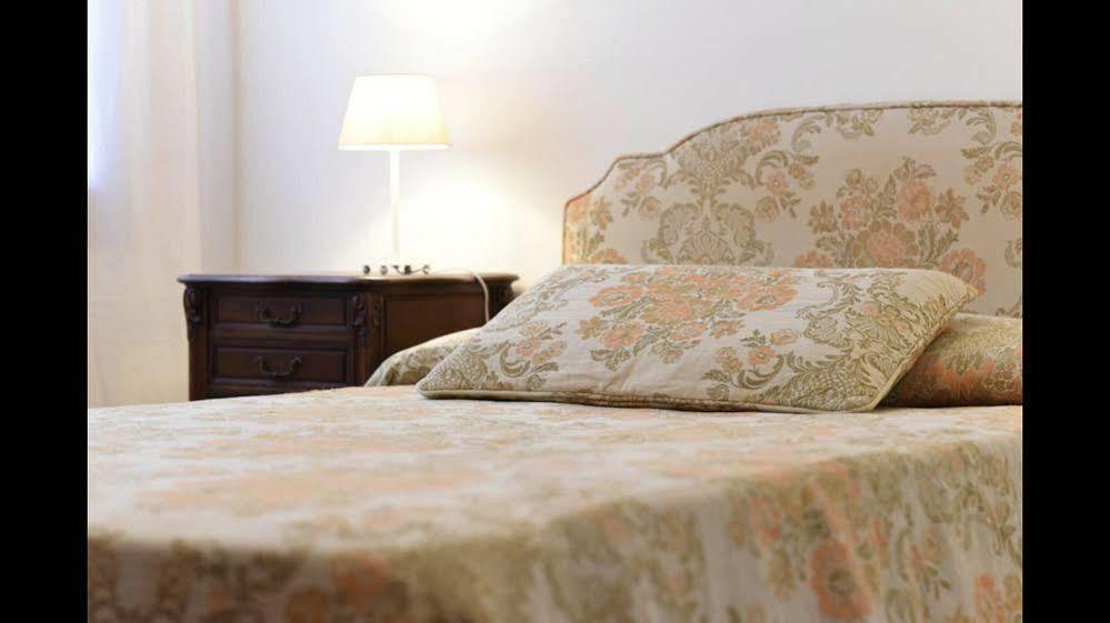 Le Due Corone Bed & Breakfast Venesia Bagian luar foto